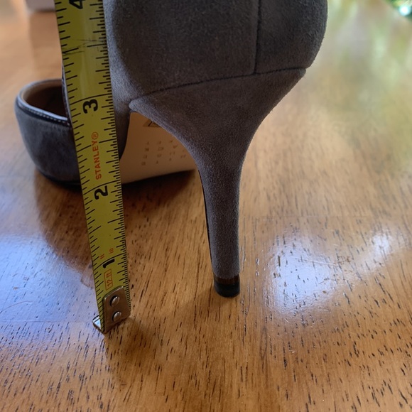 White House Black Market suede leather smoked pearl size 6.5 - Picture 7 of 10